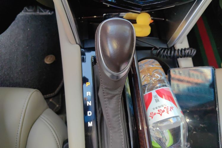 凯迪拉克XTS 2016款 28T 技术型中控内饰18