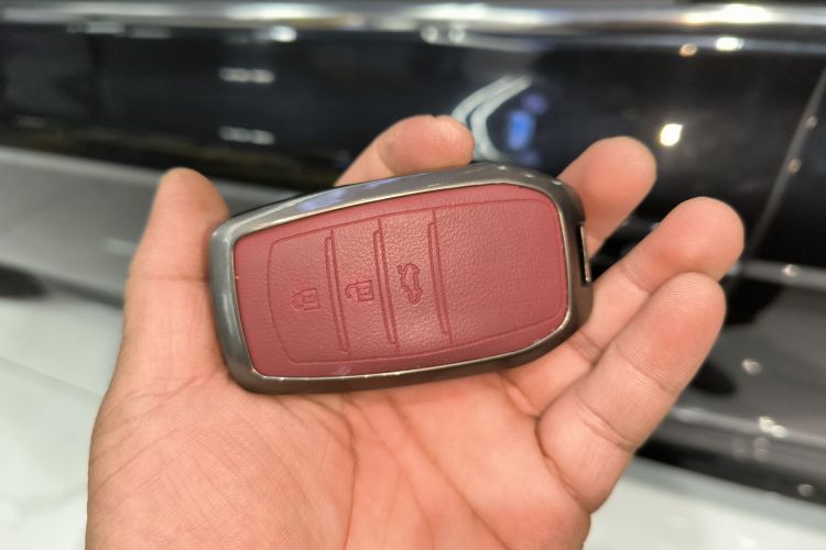 丰田 凯美瑞 2024款 2.0E 精英版中控内饰7001