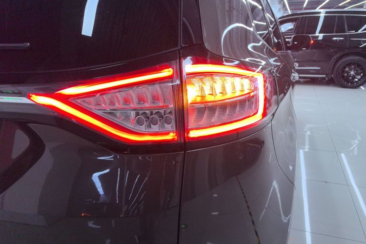 福特 锐界 2016款 EcoBoost 245 两驱豪锐型 7座车身外观9