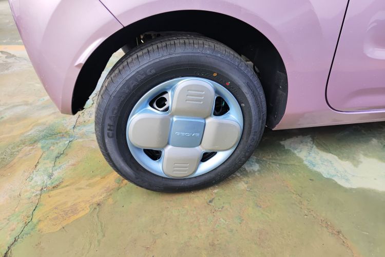 吉利银河 2024款 熊猫mini 200km 耐力熊车身外观6008