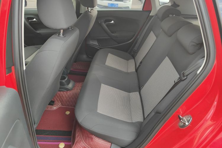 大众 Polo 2016款 1.4L 自动风尚型中控内饰7004