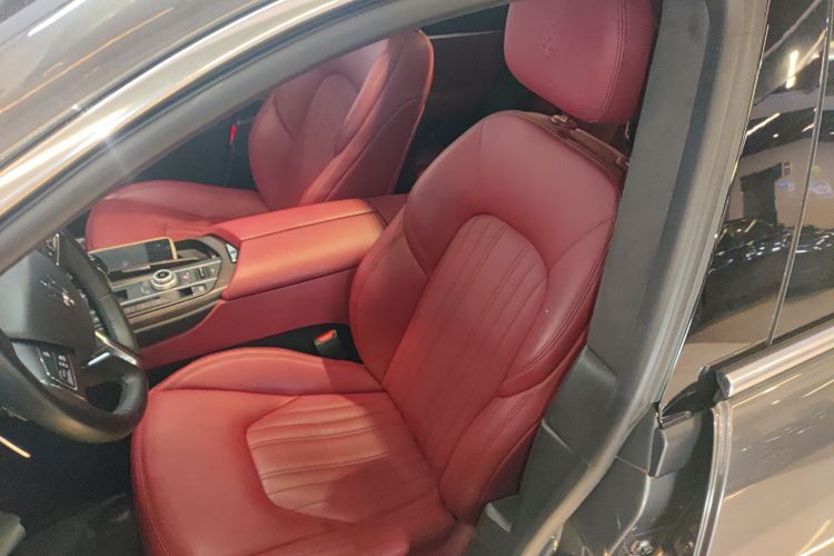 玛莎拉蒂 Levante 2016款 3.0T 标准型中控内饰19