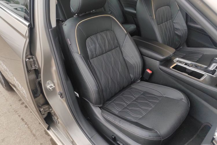 日产 天籁 2022款 2.0L XL-Upr 优享版局部细节41