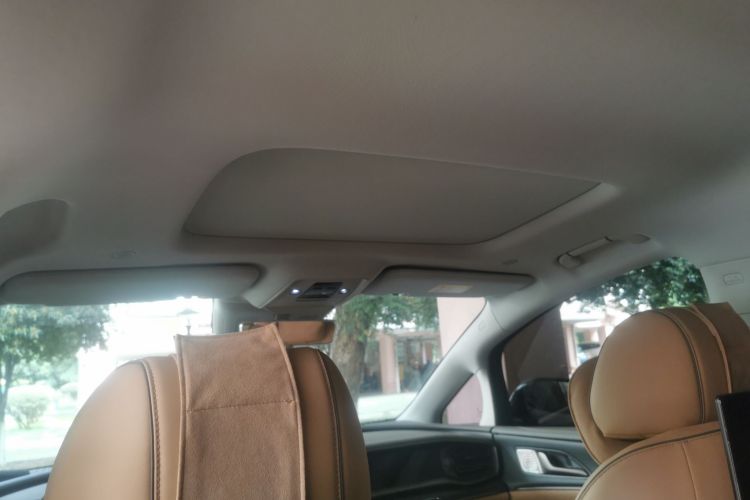 腾势D9 2022款 DM-i 970 四驱尊荣型局部细节22