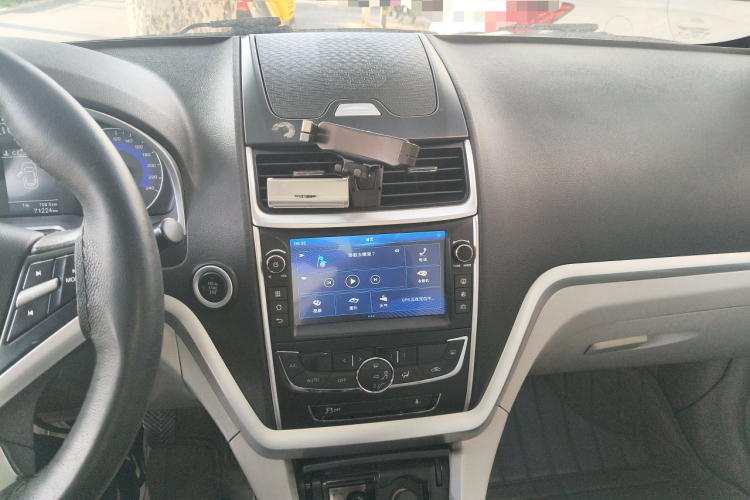 吉利汽车 帝豪 2016款 三厢 1.5L 手动豪华型中控内饰16