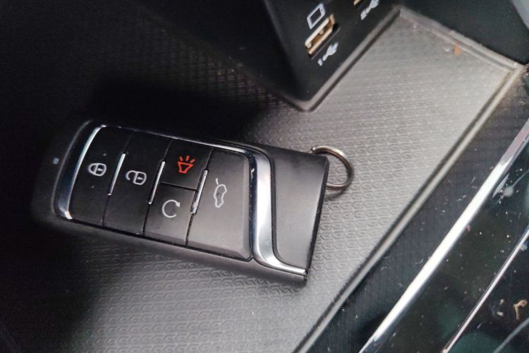 广汽传祺 传祺GS5 2021款 进阶款 270T 科技智领版中控内饰11