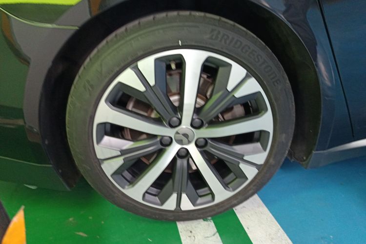 蔚来ET7 2022款 100kWh车身外观6008