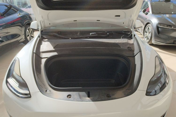 特斯拉 Model Y 2022款 改款 后轮驱动版机舱底盘24
