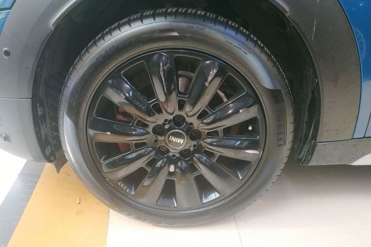 MINI Countryman 2019款 2.0T COOPER S ALL4 经典派车身外观6007