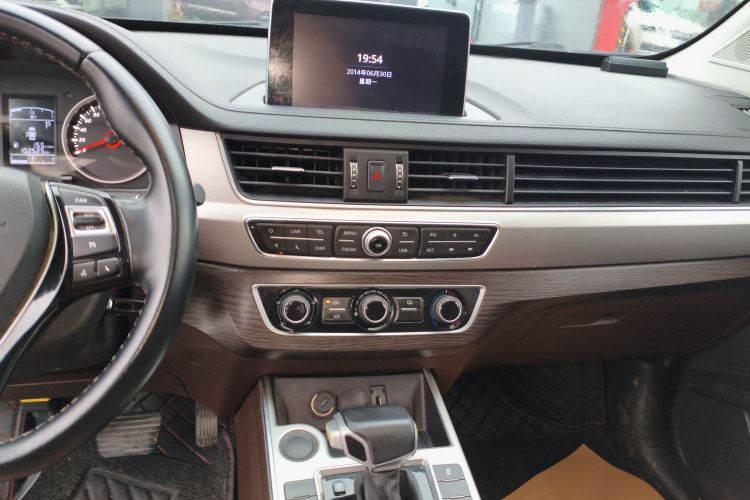 东风风行 风行SX6 2018款 1.6L CVT豪华型中控内饰16