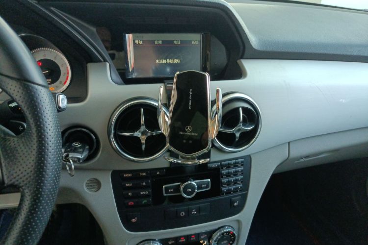 奔驰GLK级 2013款 GLK 300 4MATIC 动感天窗型局部细节16