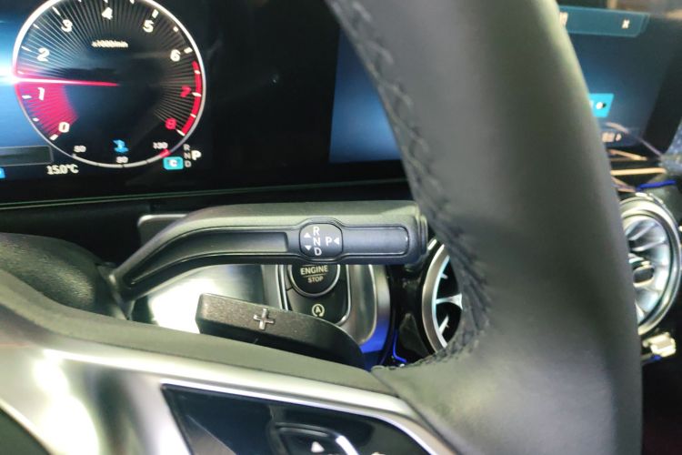 奔驰GLB 2024款 GLB 200 动感型局部细节18