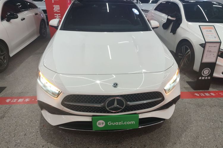 奔驰A级 2024款 改款 A 200 L 时尚型车身外观2