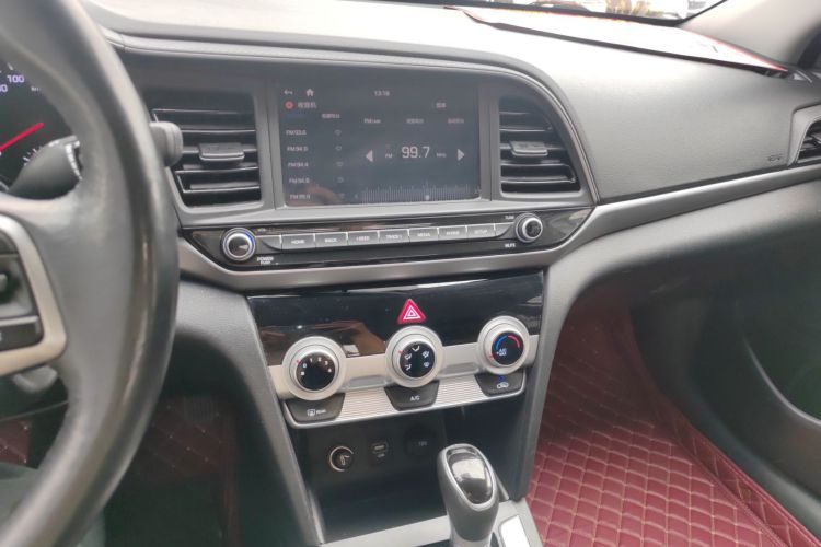 现代 领动 2019款 1.5L CVT智炫·精英型中控内饰16