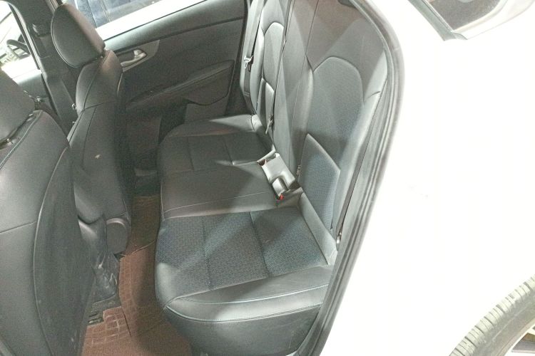 起亚K3新能源 2021款 EV 舒适版 410km中控内饰7004