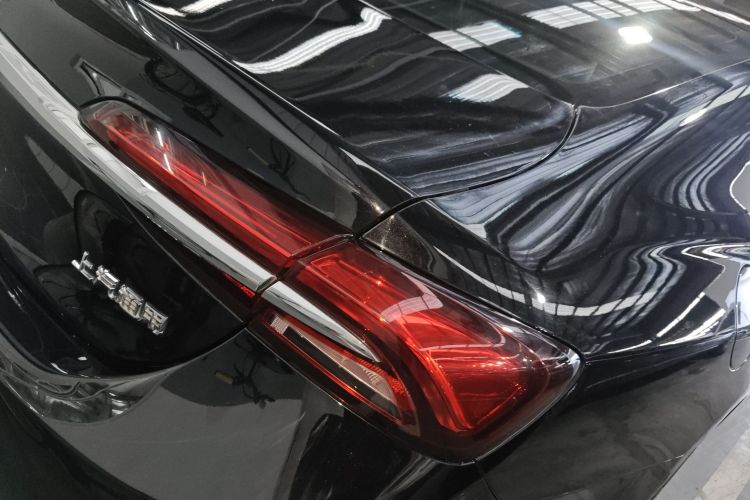 别克 君越 2021款 652T 豪华型车身外观9