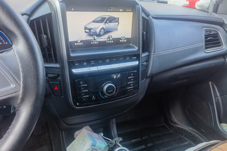 纳智捷 锐3 2016款 1.6L 手动智享型中控内饰16