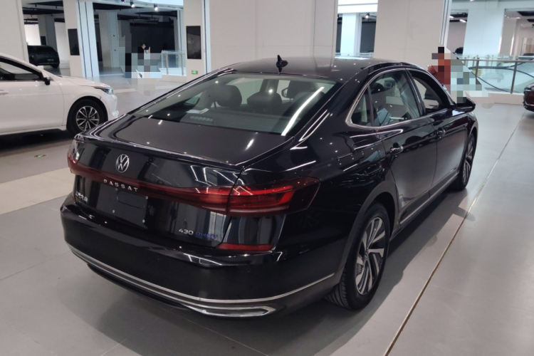 大众 帕萨特新能源 2022款 430PHEV 混动精英版车身外观7