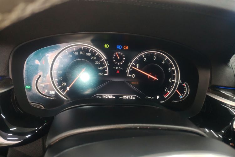 宝马5系 2018款 525Li M运动套装局部细节14