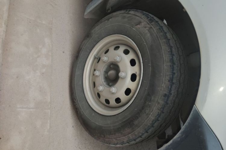 江汽集团 星锐 2019款 1.9T 节油王白金版5-9座星快运车身外观10