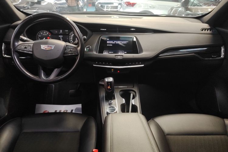 凯迪拉克XT4 2018款 28T 两驱技术型中控内饰18