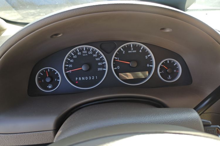 别克GL8 2006款 陆尊 3.0L CT 舒适版中控内饰14