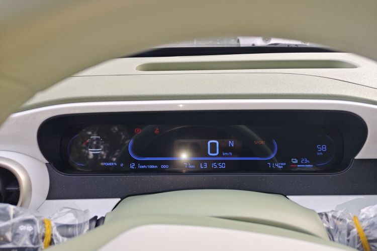 吉利银河 熊猫 2025款 210km 元气熊中控内饰14