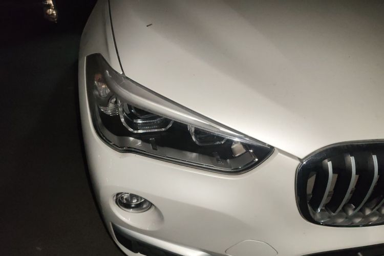 宝马X1 2018款 xDrive20Li 尊享型车身外观6001