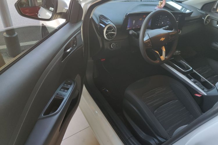 雪佛兰 科鲁泽 2024款 1.5L 双离合乐享版中控内饰20