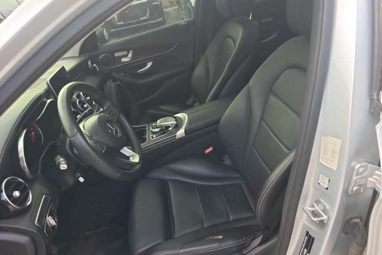 奔驰C级 2017款 C 200 L 运动版局部细节19