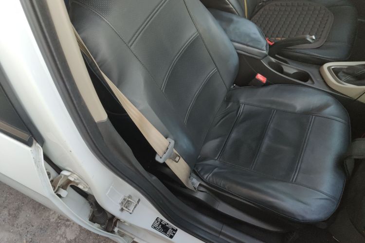 别克 英朗 2015款 15N 自动进取型局部细节41