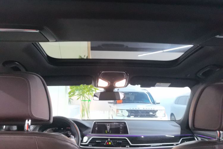 宝马7系 2019款 改款 730Li M运动套装局部细节22