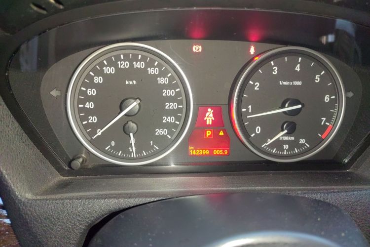 宝马X5(进口) 2011款 xDrive50i 领先型局部细节14