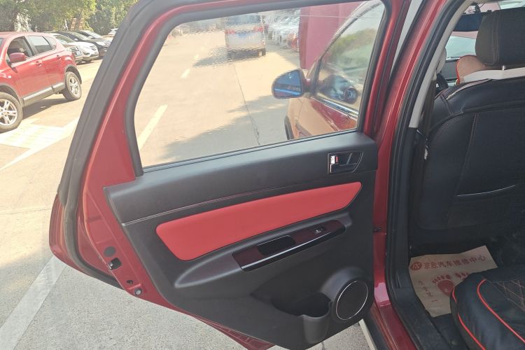 北京汽车 绅宝X25 2015款 1.5L 手动精英型中控内饰7008