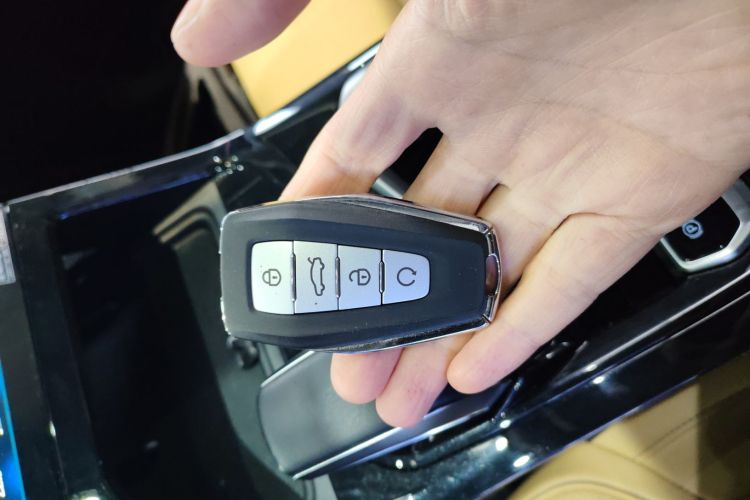 吉利汽车 博越L 2023款 1.5TD DCT尊贵型中控内饰11