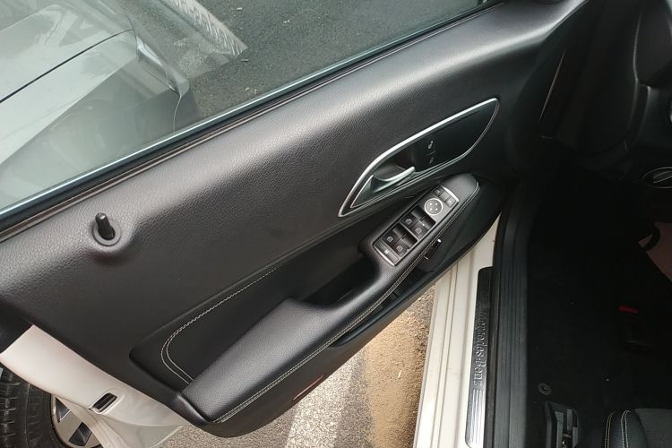 奔驰CLA 2016款 CLA 200 动感型中控内饰47