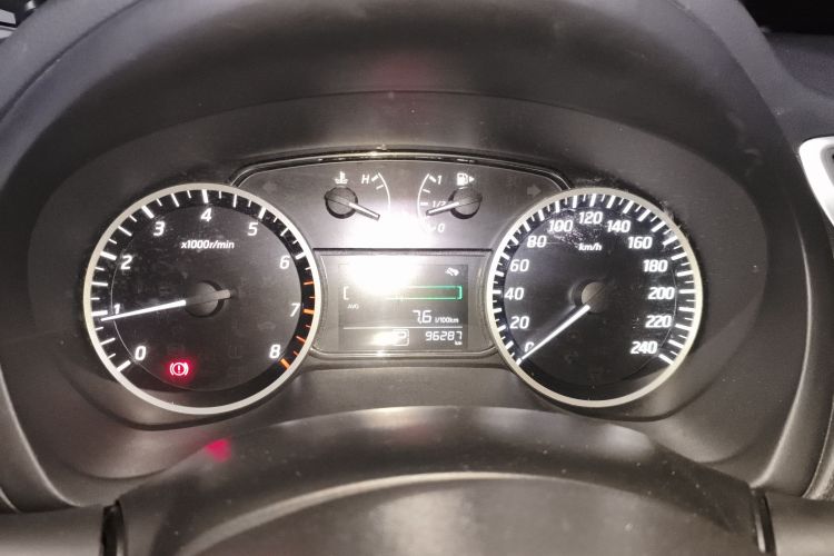 日产 轩逸 2021款 经典 1.6XE CVT舒适版中控内饰14