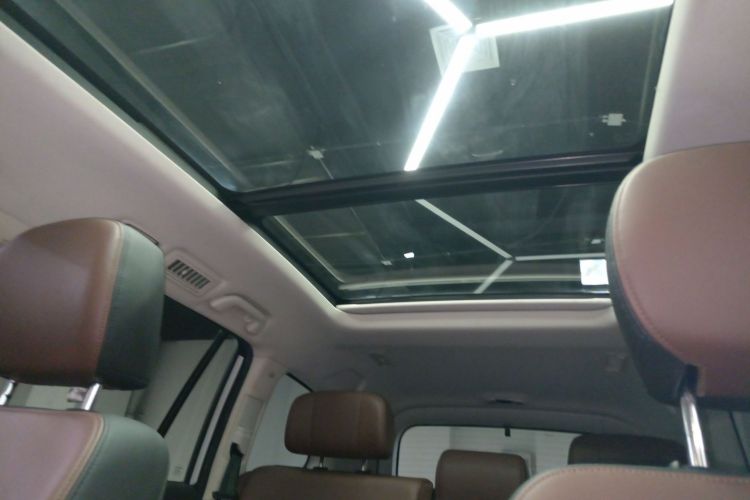 哈弗H9 2017款 2.0T 汽油四驱尊享型 5座局部细节22