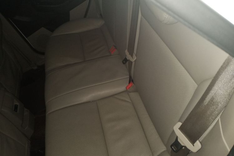 福特 福克斯 2018款 三厢经典 1.6L 自动舒适型智行版中控内饰21