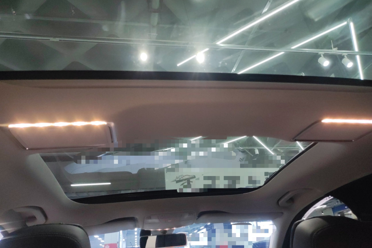 奔驰E级 2019款 改款 E 300 L 运动豪华型局部细节22