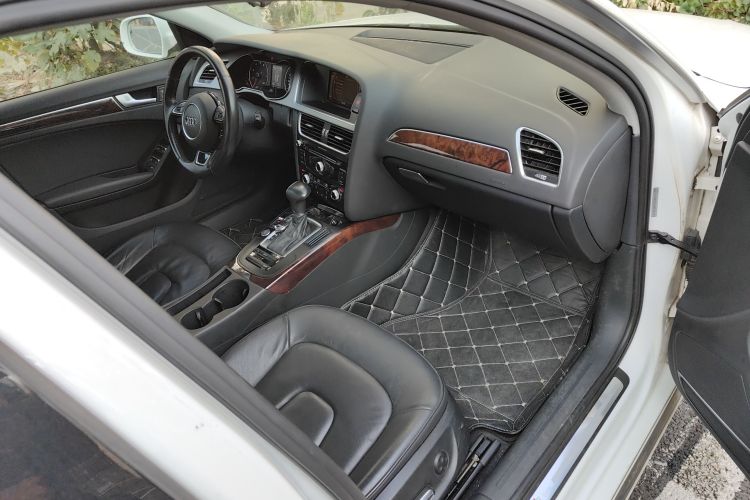 奥迪A4L 2016款 35 TFSI 自动舒适型局部细节9005