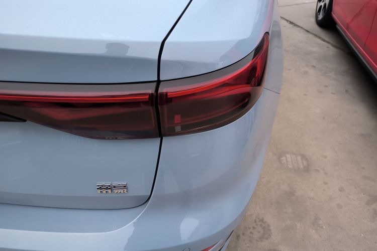 吉利汽车 帝豪 2025款 第4代 1.5L CVT星耀版车身外观9