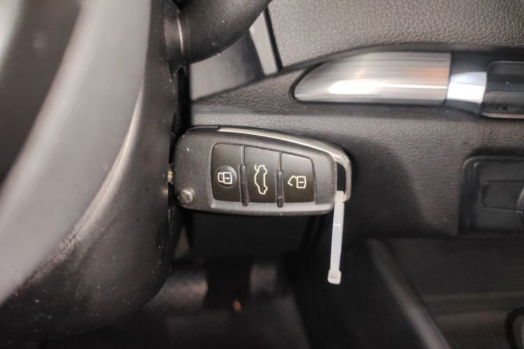 奥迪A3 2015款 Sportback 35 TFSI 百万纪念智领型中控内饰11