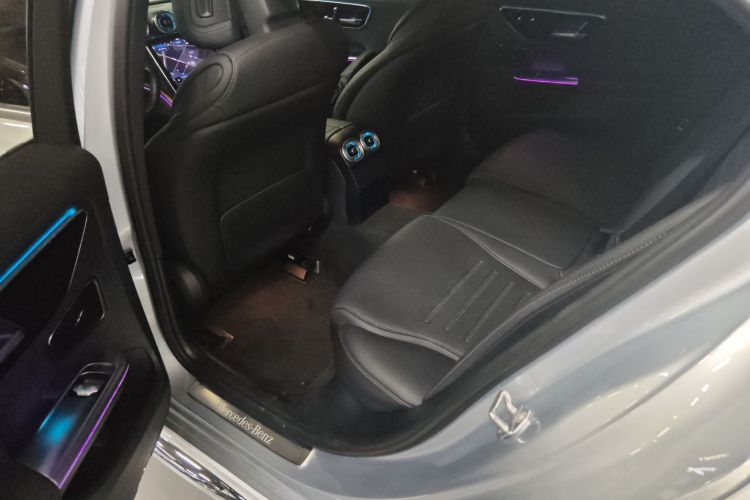 奔驰C级 2023款 改款 C 260 L 运动版中控内饰21