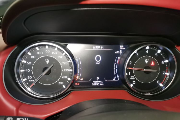 玛莎拉蒂 Levante 2022款 3.0T Modena中控内饰14