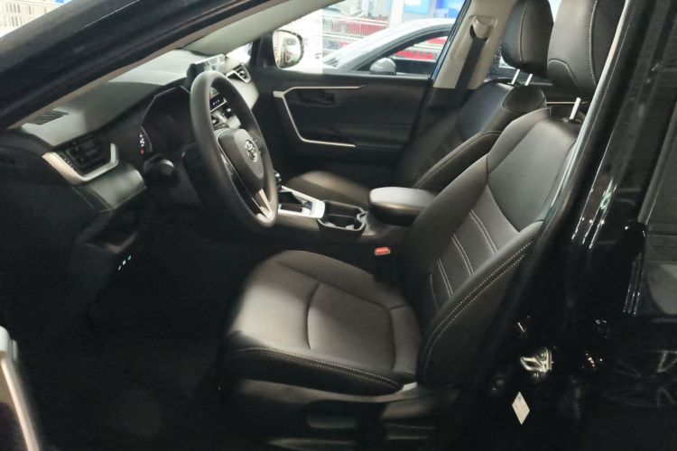 丰田 RAV4荣放 2024款 2.0L CVT两驱都市版局部细节19