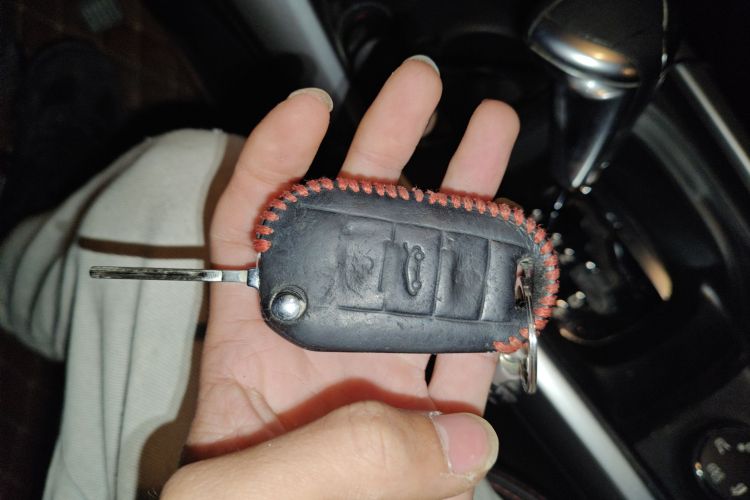 雪铁龙C3-XR 2015款 1.6THP 自动先锋型中控内饰7001