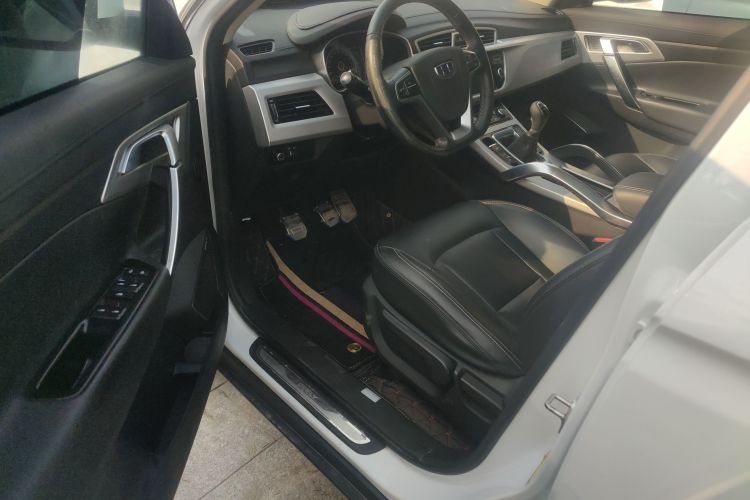 吉利汽车 博越 2016款 2.0L 手动智联型中控内饰20