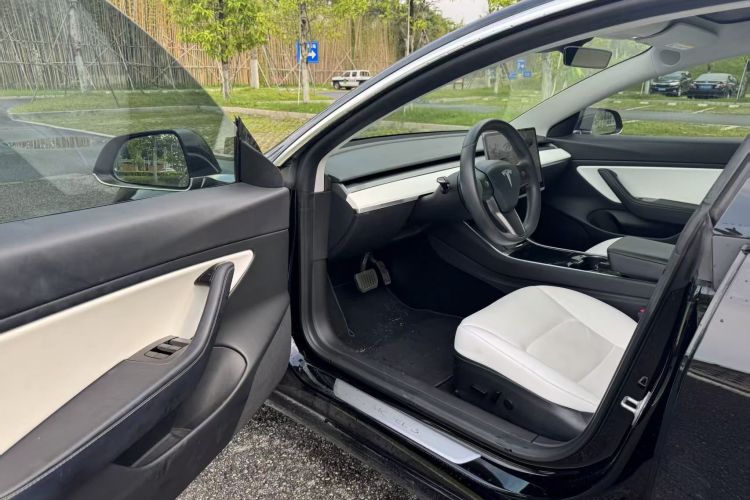 特斯拉 Model 3 2020款 标准续航后驱升级版中控内饰20
