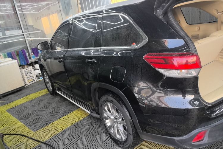 丰田 汉兰达 2018款 2.0T 四驱精英版 7座 国VI车身外观4